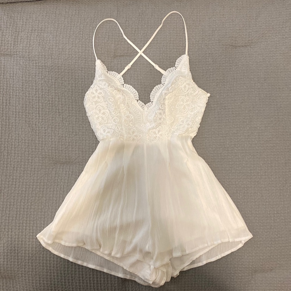 Backless white romper